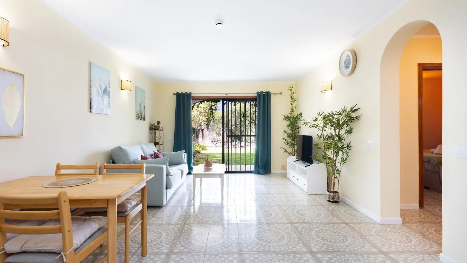 Private Garden Two Bedroom Apartment At Fairways Club San Miguel de Abona